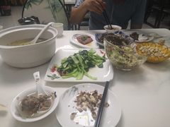 -七的湖·晚芳亭·阳澄湖农家菜·大闸蟹(莲花岛店)