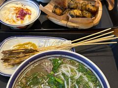 -云阿蛮云南生烫牛肉米线(奉贤路店)