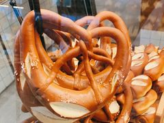 -Dough&Joe团憩(瑞虹天地月亮湾店)