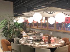 大堂-日进一片海.生腌海鲜火锅.宵夜烧烤(三里屯总店)