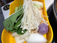 -运气牛自助酱大骨火锅(南京东路店)