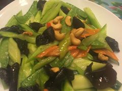 -闯关东东北农家菜(崂山石老人店)