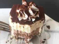 -UNI UNI(环亚凯瑟琳店)