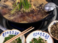 -石灰市毛记烧鸡公(解放碑店)