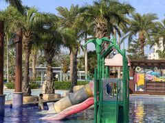 -亚龙湾中心广场