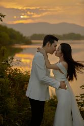-至臻微拉婚纱摄影
