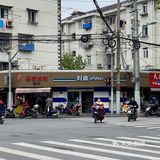 +脆饼=¥9。小区门口买了可可牛奶