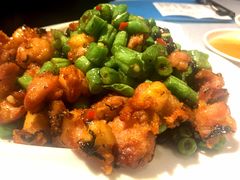 榄菜蜜豆炒鸡脆骨-老广酒楼(樱花店)