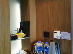 -上海滴水湖皇冠假日酒店