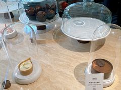 -VERIE BAKEHOUSE