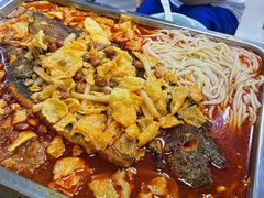 -在巷子里的烤肉店·螺蛳粉烤鱼·牛蛙(和美城店)