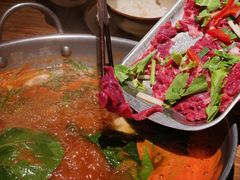 -野山舂·贵州现舂酸汤火锅(鸿通城店)