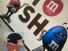 -m豆巧克力世界(上海世茂广场店)