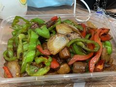 爆炒卤肥肠-蓝精灵饺子店
