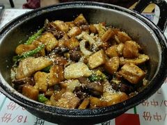 羊排炕锅肉-老钟家烤羊排·敦伊阁清真餐厅胡羊焖饼