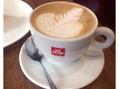 海盐榛果卡布奇诺-榖屋house of flour(张江首店)