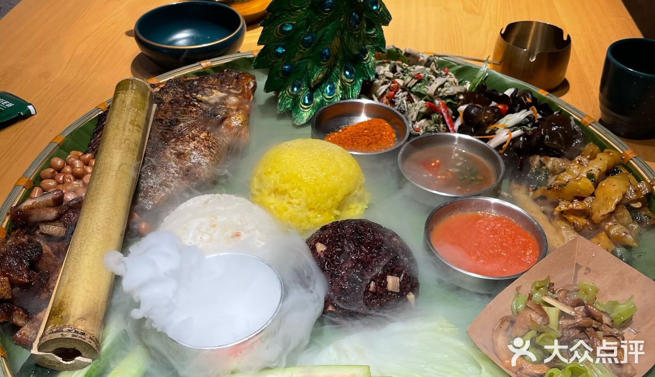 蕉叶上的诗篇：傣族手抓饭里的文明密码