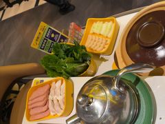 -润园四季椰子鸡火锅(卓越INTOWN店)