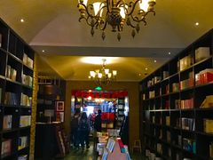 -钟书阁(松江泰晤士小镇店)