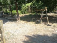 -田园东方蜜桃村的田野营地