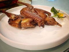 红烧石歧乳鸽-和平官邸·花园餐厅(武定西路店)