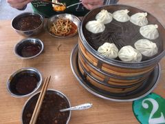 -清真老铁家灌汤包