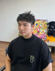 -尤司男士国潮理发馆