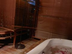 人约黄昏中，梦醒浴缸内~嘿嘿，煽情一下！-娜娜度假小旅馆