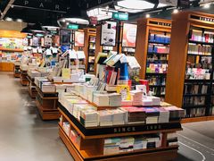 -西西弗书店&矢量咖啡(凯德晶萃广场店)