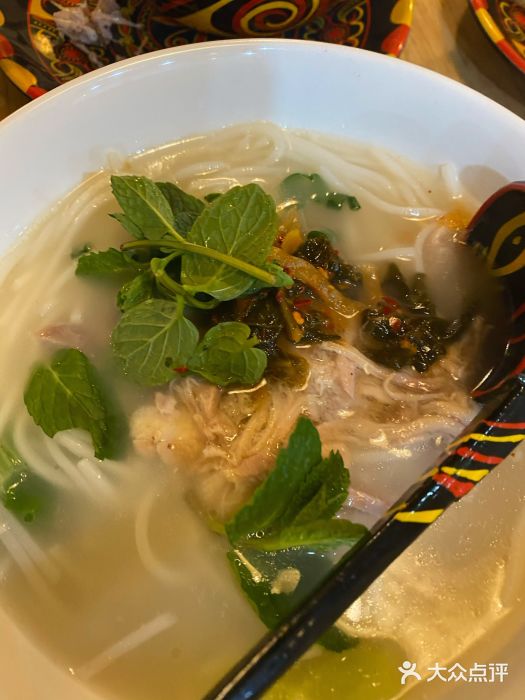 阿依云图片