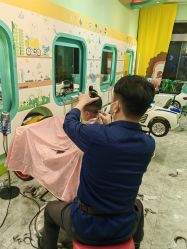 -爆米花儿童美发乐园