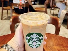 红茶咖啡鸳鸯拿铁-星巴克(成都太古里二店)