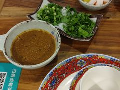 -毛辣果·贵州红酸汤牛肉火锅(西单店)
