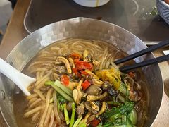 泡椒鸡杂酸辣粉-魔都三兄弟酸辣粉·蘸卤炸串(虹桥万科店)