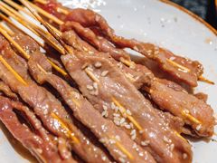 -何妹湿辣牛肉·粤式烧烤砂煲(桂雅路店)