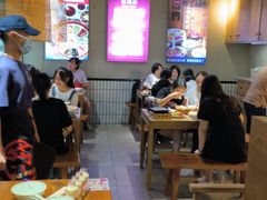 大堂-怪噜范·老贵阳街头名小吃(鸿通城店)