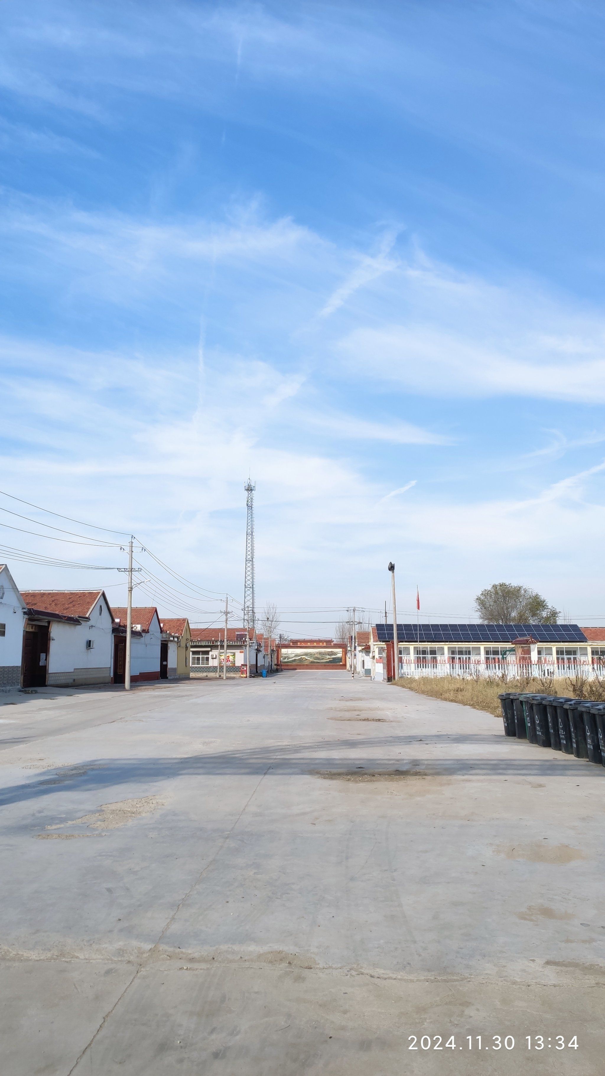 大济南的农村,乡村路上的风景线