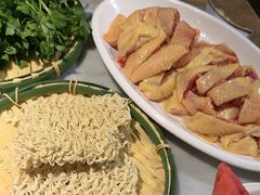 -尚尚仙·酸汤猪手·猪肚鸡火锅(华联万柳购物中心店)