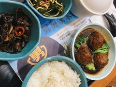 -老娘舅餐厅(黄龙体育中心店)