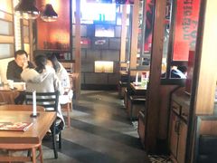 大堂-辣尚瘾·烤鱼·新川菜(交大直营店)