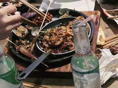 -何师烧烤·香辣蟹·川菜·30年老品牌(太古里旗舰店)