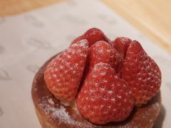 大颗莓莓布蕾包-喜茶(广州北京路惠福东店)