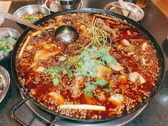 肥肠芋儿鸡-鸿顺老铁锅美蛙鱼府(解放碑店)