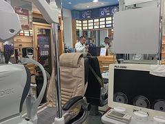 -豪门视光·星趣控·蔡司依视路眼镜代理商(中央大街店)