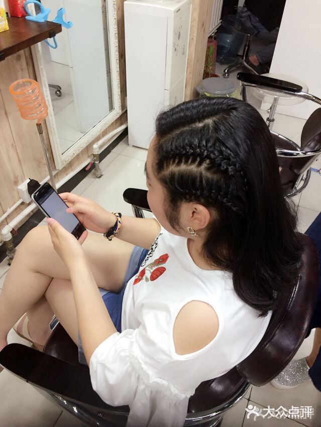 雅典娜造型(上地辉煌店)图片