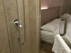 -铂逸梦秦酒店(横店梦幻谷店)