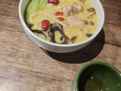 -云海肴云南菜(浦江欢乐颂店)