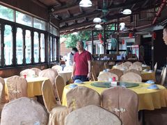 -鲤鱼塘农家山庄