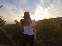-鬼笑石后山停车场