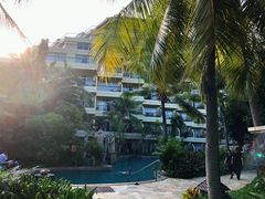 -亚龙湾喜来登·美景台大堂吧